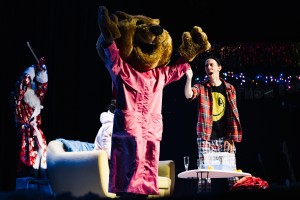 Новогодний спектакль для взрослых «Стыдно быть несчастливым»