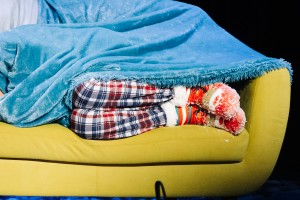 Новогодний спектакль для взрослых «Стыдно быть несчастливым»