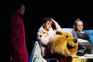 Новогодний спектакль для взрослых «Стыдно быть несчастливым»