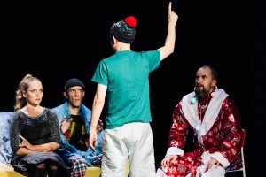 Новогодний спектакль для взрослых «Стыдно быть несчастливым»