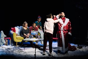 Новогодний спектакль для взрослых «Стыдно быть несчастливым»