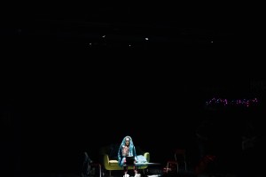 Новогодний спектакль для взрослых «Стыдно быть несчастливым»