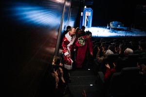 Новогодний спектакль для взрослых «Стыдно быть несчастливым»