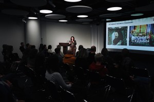 Анна Новикова. Китч, мемы и «эстетика слишком многого»