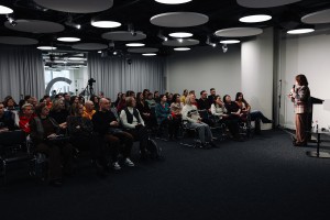 Анна Новикова. Китч, мемы и «эстетика слишком многого»