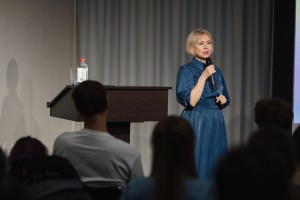 «Фантастика как эксперимент: литература о будущем, прошлом и настоящем». Первая встреча с Еленой Козьминой