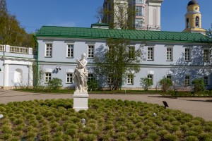 Усадьба Долгоруковых-Бобринских на Малой Никитской в Москве