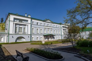 Усадьба Долгоруковых-Бобринских на Малой Никитской в Москве