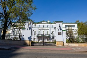 Усадьба Долгоруковых-Бобринских на Малой Никитской в Москве