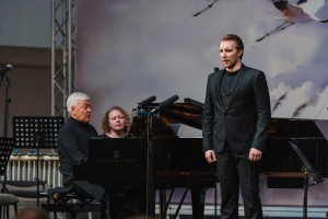 Праздничный концерт ко Дню Победы