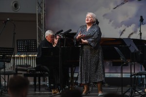 Праздничный концерт ко Дню Победы