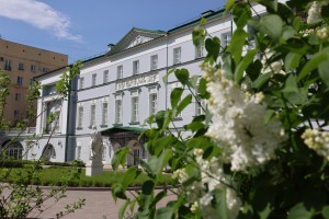 Усадьба Долгоруковых-Бобринских. Май 2025