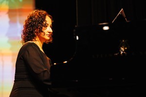 Церемония награждения победителей V конкурса пьес о 90-х «Зачем я это помню»