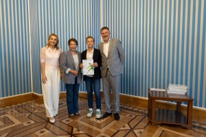 Вручение сертификатов теннисным стипендиатам в Ельцин Центре