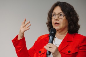 Лекция Анны Новиковой «Язык нежности: фотография как текст публичной антропологии и цифровой истории»