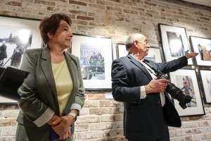 Открытие выставки Юрия Феклистова «Кадровый голод»