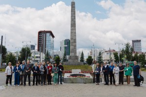 XVII Международная научная конференция «История сталинизма». Возложение цветов к Вечному огню