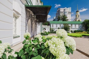 Усадьба Долгоруковых-Бобринских. Розы. 3 июня