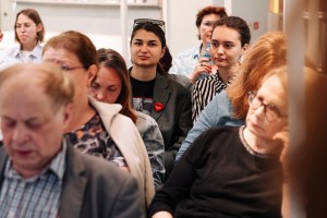 Читальный клуб Ельцин Центра «Суета вокруг дивана»