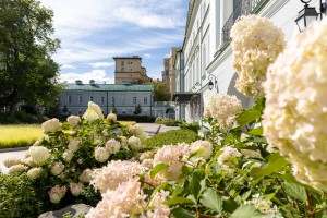 Усадьба Долгоруковых-Бобринских на Малой Никитской в Москве