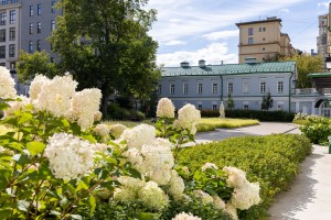 Усадьба Долгоруковых-Бобринских на Малой Никитской в Москве