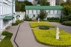 Усадьба Долгоруковых-Бобринских на Малой Никитской в Москве