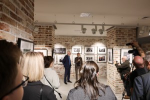 Открытие выставки «Кадровый голод. Алексей Сазонов»