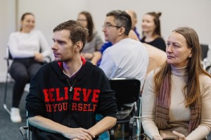 Интеллектуальная игра «Ровесники 90-х» с переводом на русский жестовый язык