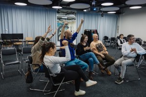 Интеллектуальная игра «Ровесники 90-х» с переводом на русский жестовый язык