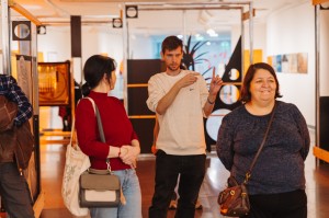 Инклюзивная экскурсия на русском жестовом языке по выставке «Я последняя пятилетка. Новое искусство Казани»