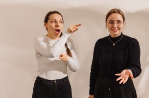 Инклюзивная экскурсия на русском жестовом языке по выставке «Я последняя пятилетка. Новое искусство Казани»