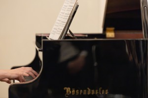 Концерт в усадьбе Долгоруковых-Бобринских: Ольга Артюгина и Оксана Ралкина. «Неуловимое барокко: на границе времен»