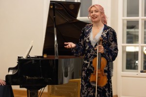 Концерт в усадьбе Долгоруковых-Бобринских: Ольга Артюгина и Оксана Ралкина. «Неуловимое барокко: на границе времен»