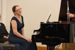 Концерт в усадьбе Долгоруковых-Бобринских: Ольга Артюгина и Оксана Ралкина. «Неуловимое барокко: на границе времен»