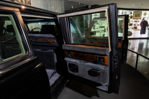 Автомобиль президента — лимузин представительского класса ЗИЛ-41052