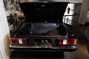 Автомобиль президента — лимузин представительского класса ЗИЛ-41052