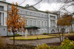 Усадьба Долгоруковых-Бобринских. Фасады. Октябрь 2025