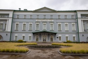 Усадьба Долгоруковых-Бобринских. Фасады. Октябрь 2025