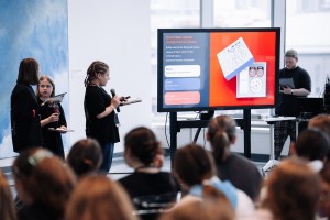 Награждение участников хакатона «Технологии в искусстве»