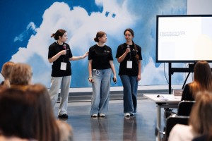 Награждение участников хакатона «Технологии в искусстве»