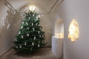 Открытие выставки Дины Хайченко «Другая песенка»