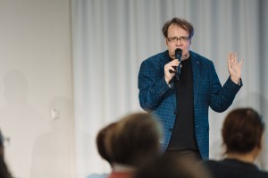 Лекция Кирилла Светлякова в Ельцин Центре об эстетике эпохи перестройки