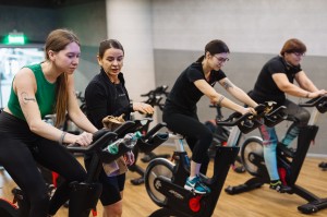 Перформативная тренировка в фитнес-клубе «Реформа»