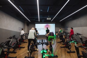 Перформативная тренировка в фитнес-клубе «Реформа»