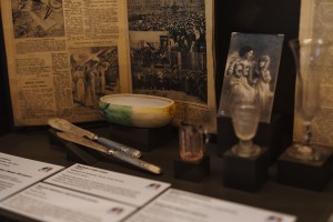 Экскурсия по выставке «Хрустальный праздник: посуда новогоднего стола»