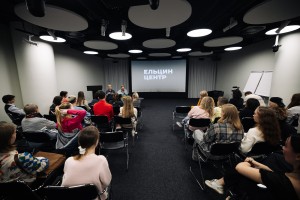 Лекция Екатерины Мигицко о профессиональном театре глухих