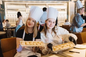 Благотворительный кулинарный мастер-класс. Творожное печенье по рецепту Наины Ельциной