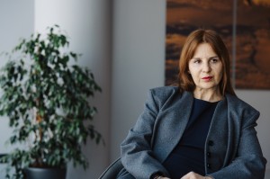 «Большая Земля». Премьерный показ и обсуждение фильма с режиссёром Юлией Трофимовой