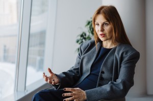 «Большая Земля». Премьерный показ и обсуждение фильма с режиссёром Юлией Трофимовой