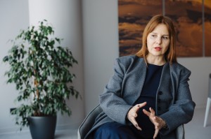 «Большая Земля». Премьерный показ и обсуждение фильма с режиссёром Юлией Трофимовой